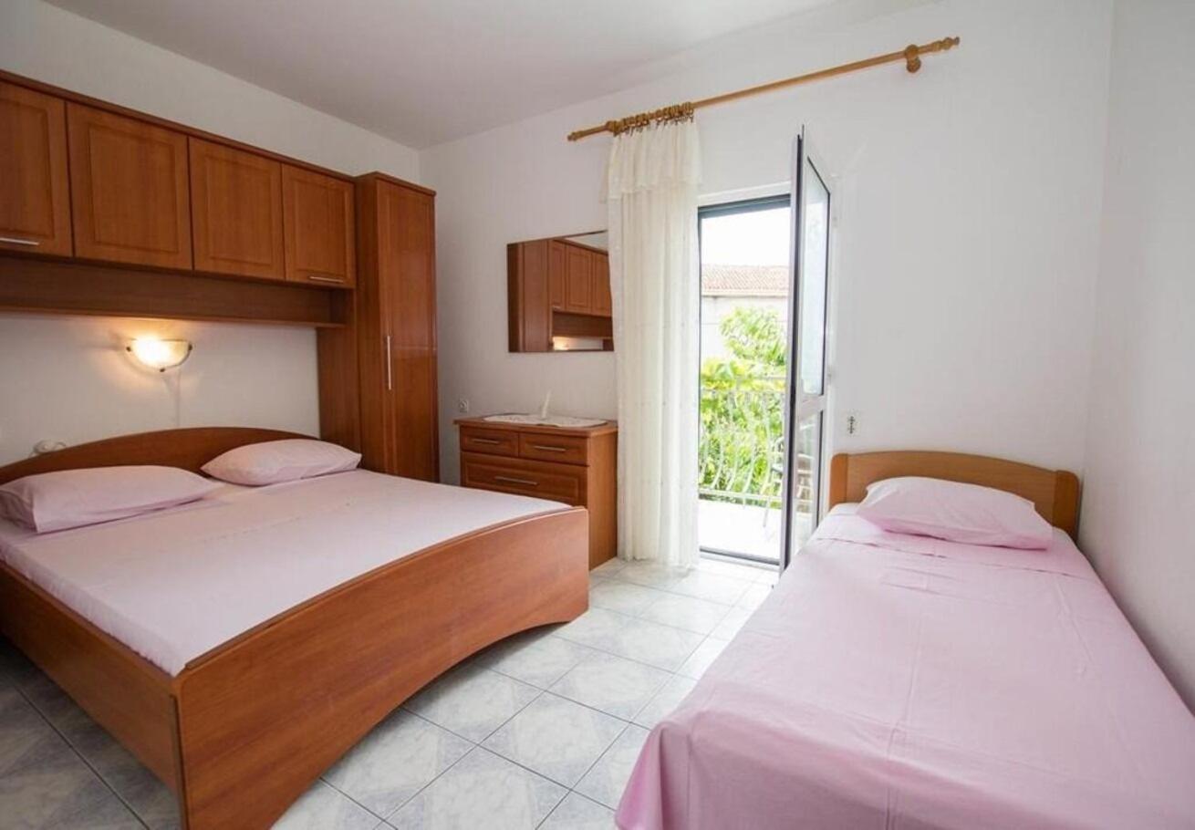 Apartments Juri Sućuraj Kültér fotó