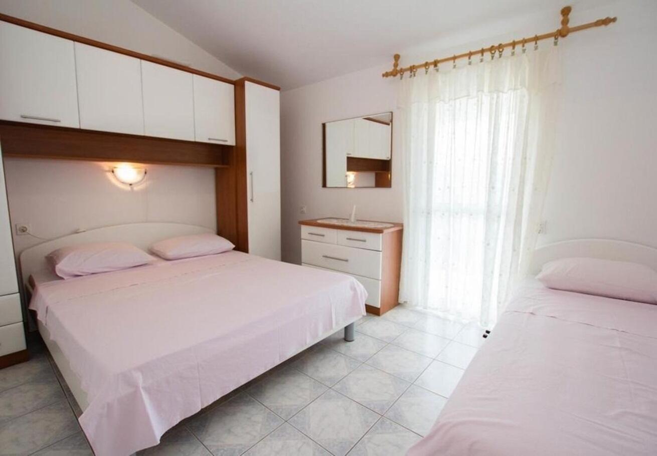 Apartments Juri Sućuraj Kültér fotó