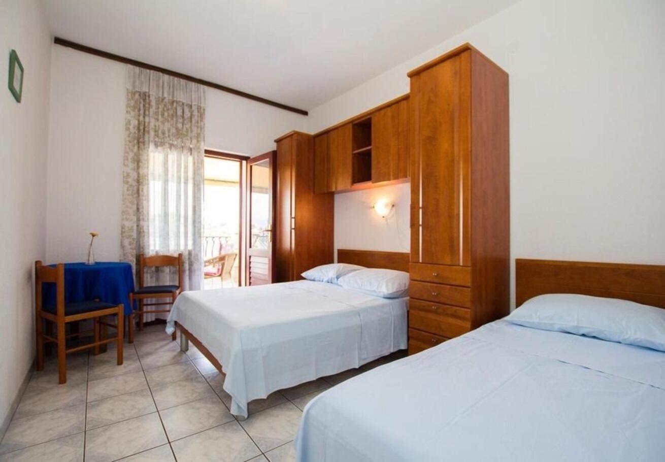 Apartments Juri Sućuraj Kültér fotó